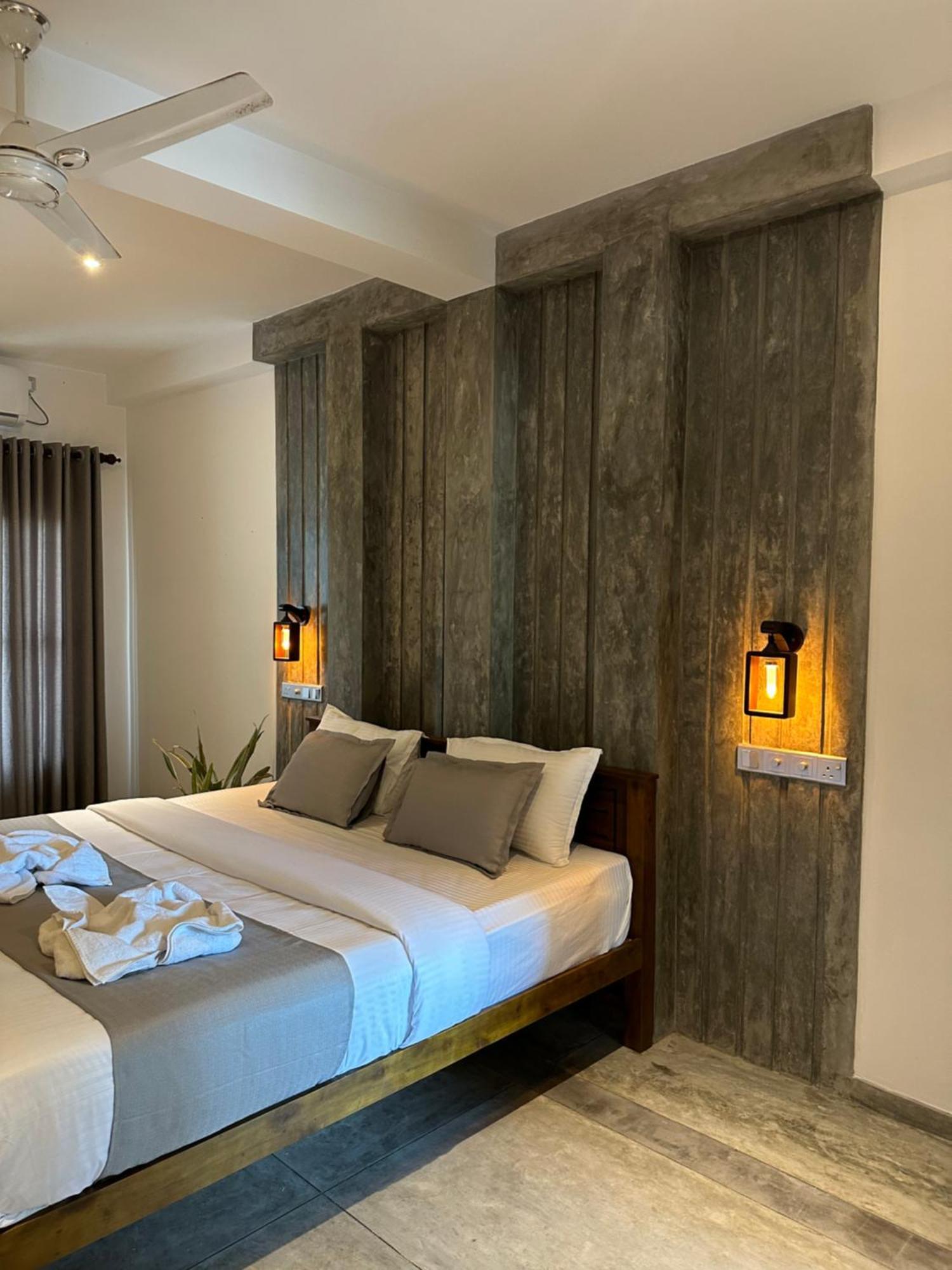 Hotel Ami Mirissa Extérieur photo