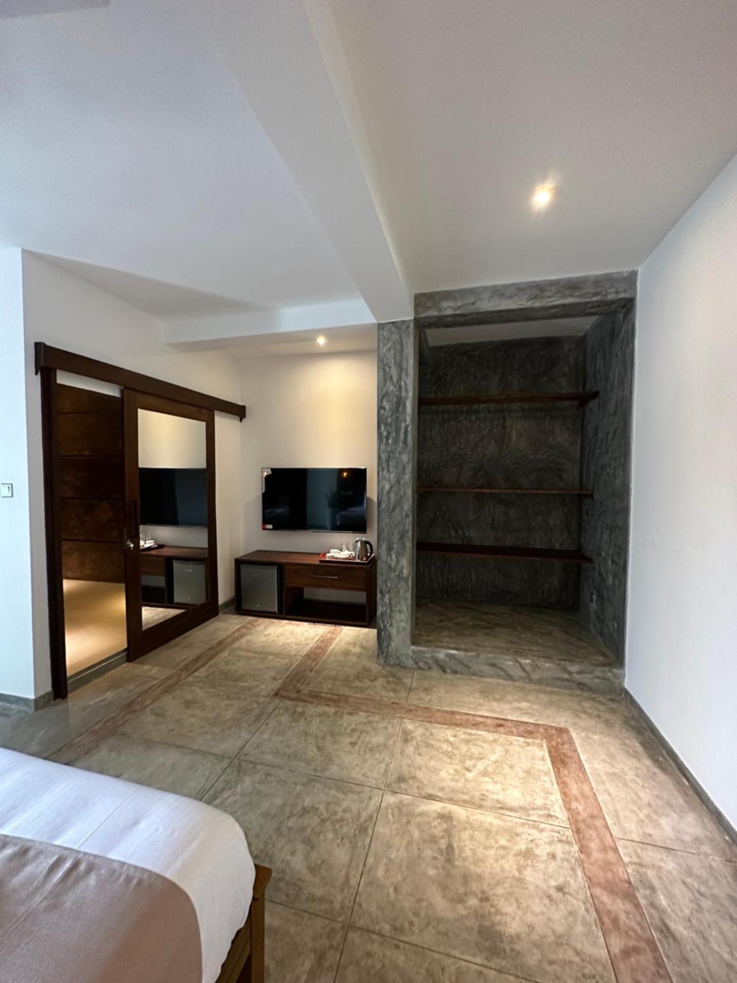 Hotel Ami Mirissa Extérieur photo