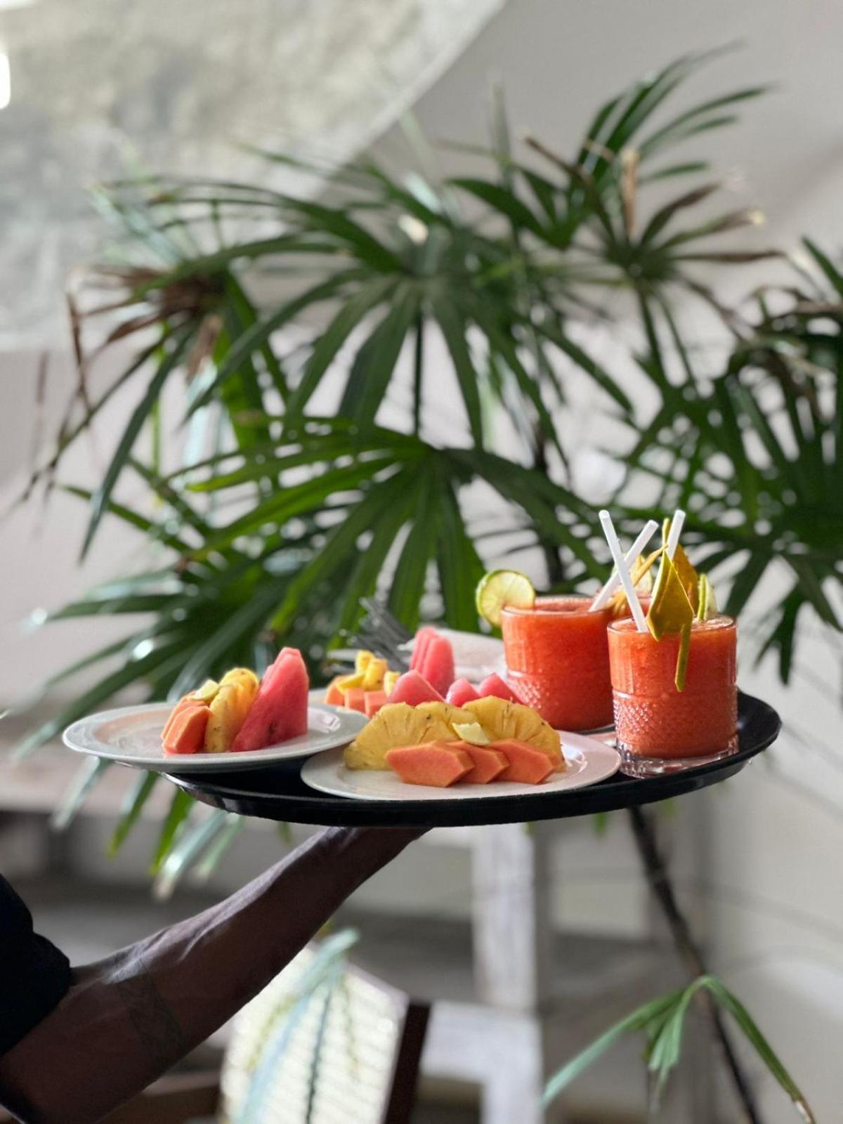 Hotel Ami Mirissa Extérieur photo
